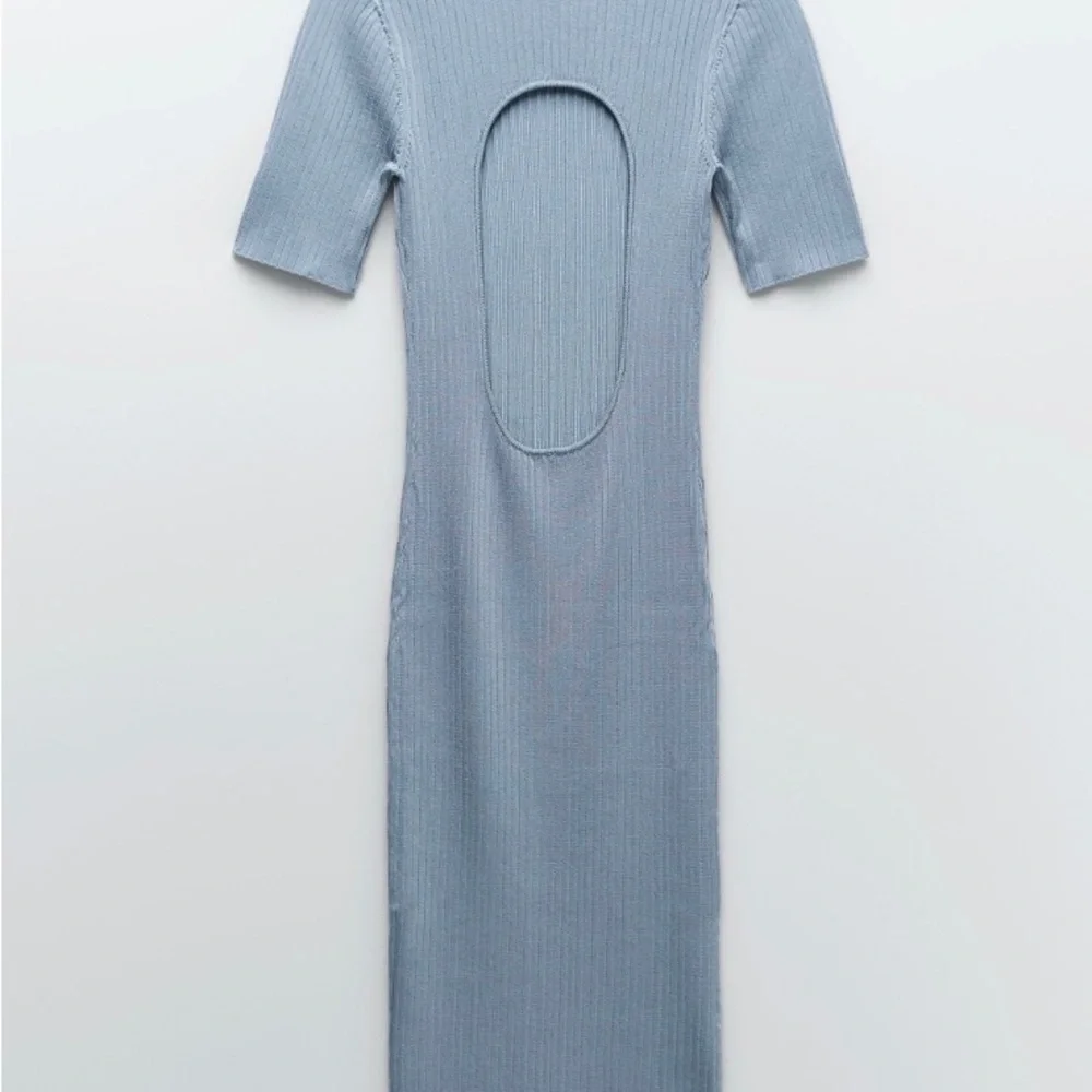 ZARA Back Vent Knit Dress - Picture 4 of 5